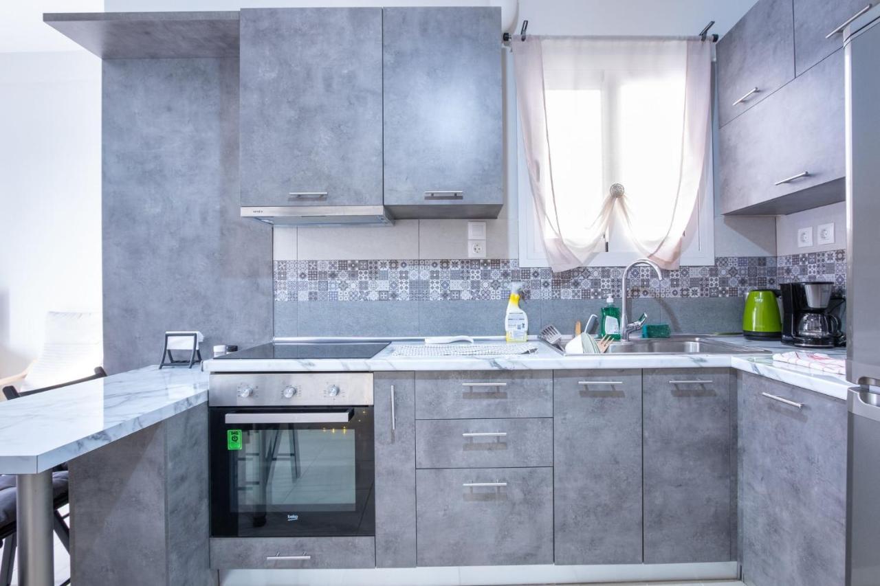 Bright Apartment In 피레아스 외부 사진