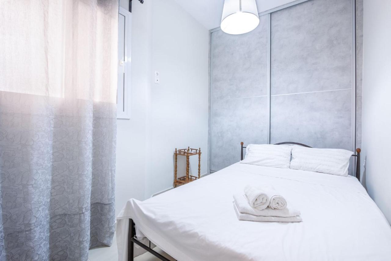 Bright Apartment In 피레아스 외부 사진