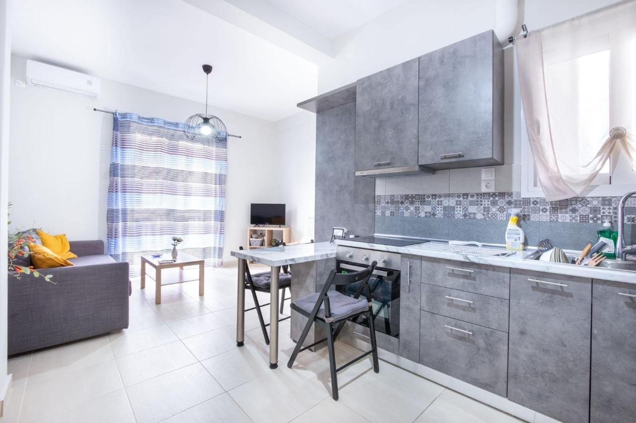 Bright Apartment In 피레아스 외부 사진